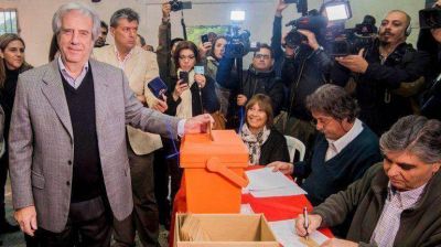Tabar� V�zquez vot� y plante� la necesidad de impulsar una 
