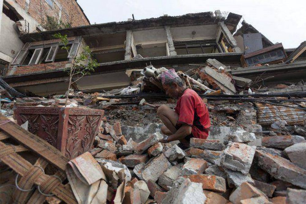 Despu�s de la tragedia en Nepal, el tif�n Noul amenaza Filipinas