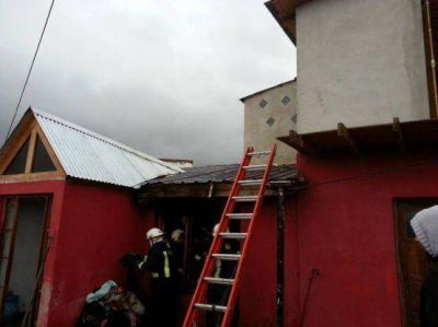 Incendio en una casa del barrio Islas Malvinas de R�o Turbio