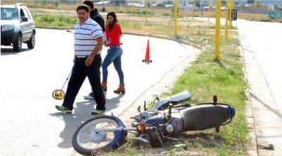 Joven motociclista grave tras derrapar en la avenida Choya