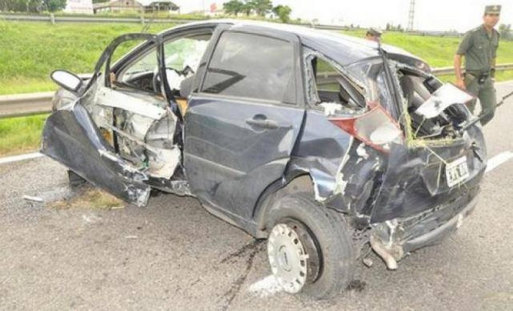Un joven de 19 a�os muri� en el acto tras volcar sobre Ruta 93, cerca de Las Termas