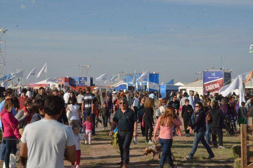 Una multitud en el cierre de la Expo PyMEs: calculan asistencia de unas 100 mil personas