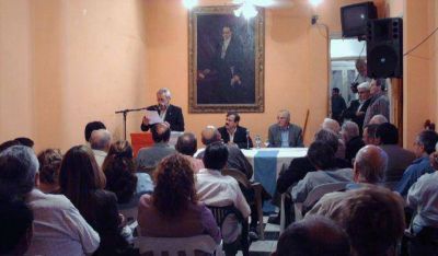 UCR: la Convenci�n aprob� el acuerdo electoral con el PRO