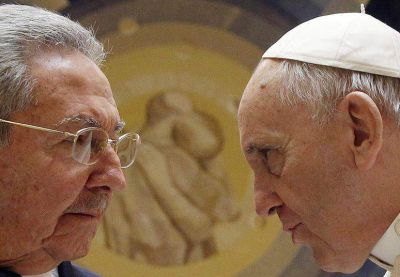 Ra�l Castro se rindi� ante Francisco: 