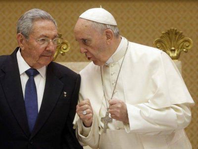 Las im�genes del hist�rico encuentro entre el Papa y Ra�l Castro