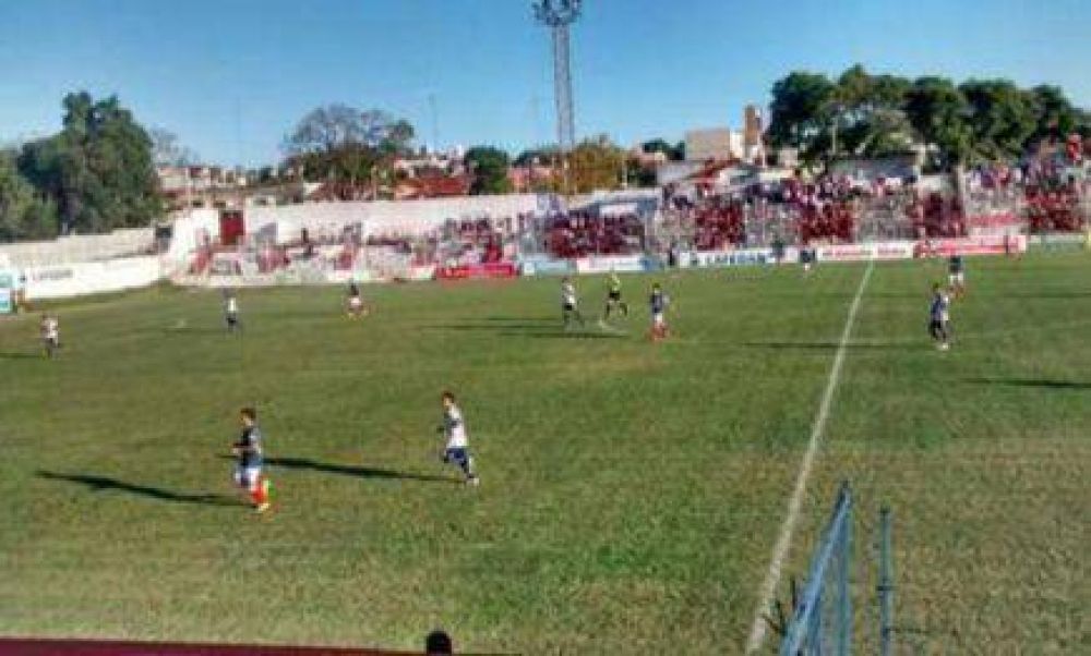 Guaran� sigue con la mala racha y cay� ante Atl�tico Paran�