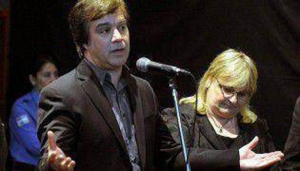 Cortina asegura que �ECO no tiene un tutelaje ni de Carri� ni de Sanz�