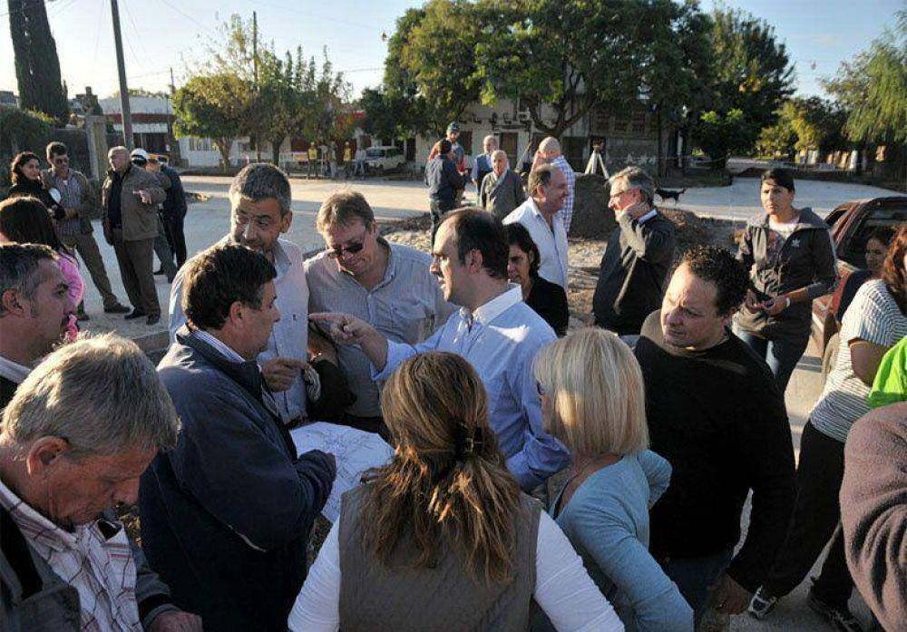 Apertura de calles: avanzan los trabajos de pavimentaci�n