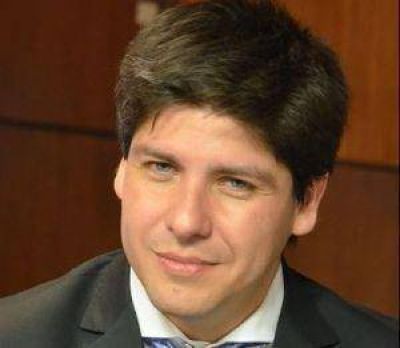Larcher neg� haber renunciado como director del PAMI