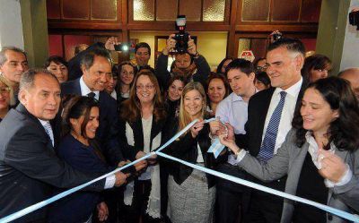 Scioli y Kirchner inauguraron hogar para v�ctimas de violencia de g�nero