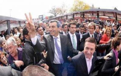 Lan�s: Randazzo inaugur� un centro de transferencia de pasajeros