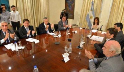 San Juan firmar� este martes la nueva refinanciaci�n de deuda con Naci�n