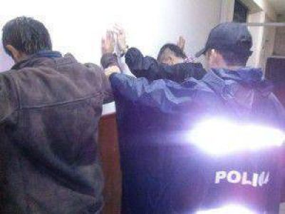 Ladrones detenidos cuando hu�an de cometer robo en una vivienda