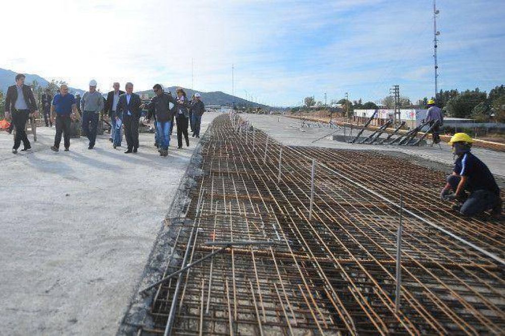 Poggi visit la obra del Viaducto del Portezuelo que se inaugurar el 1 de julio