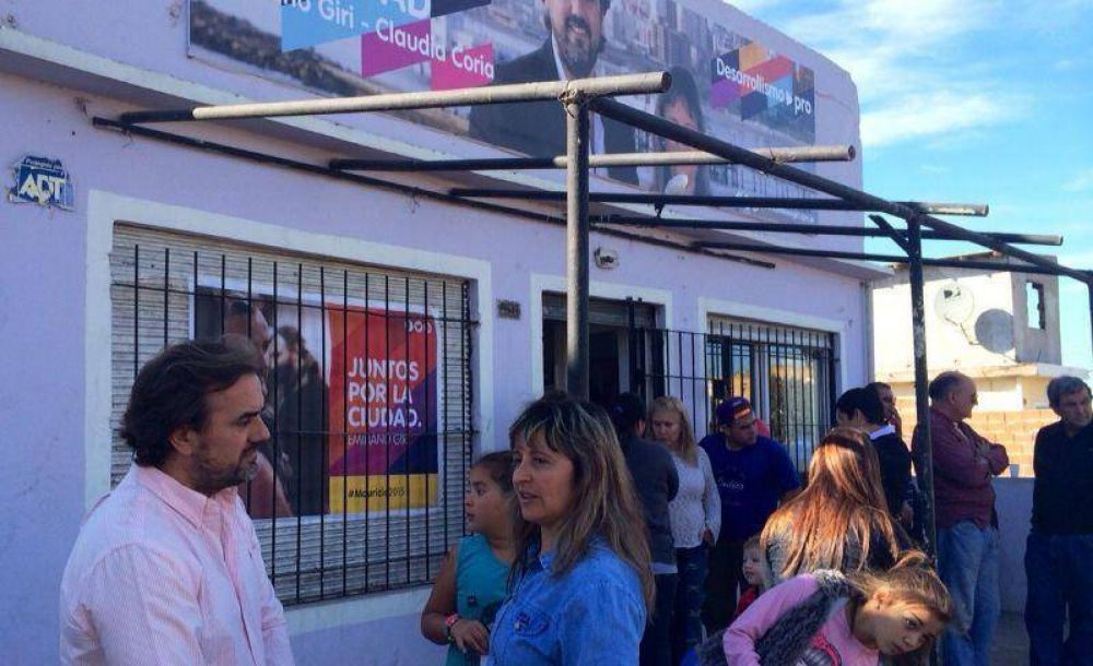 Giri lleg� al barrio libertad inaugurando un nuevo local del PRO