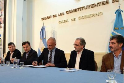 Buzzi: �Con las organizaciones sociales decidimos c�mo urbanizar porque nuestra forma de gobernar es abierta y participativa�