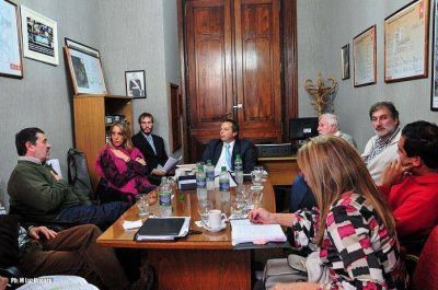 Obras hidr�ulicas: Comisi�n Bicameral entreg� informe a integrantes de asambleas de inundados