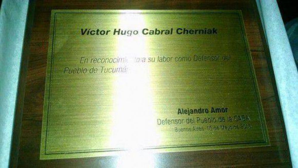 Distinguen a Hugo Cabral por su labor como Defensor del Pueblo de Tucumn
