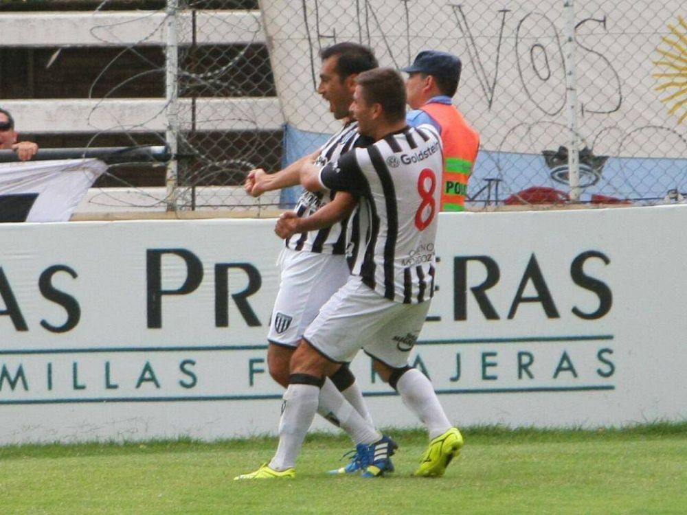 Tecla Far�as: �El desaf�o es ganar de visitante�