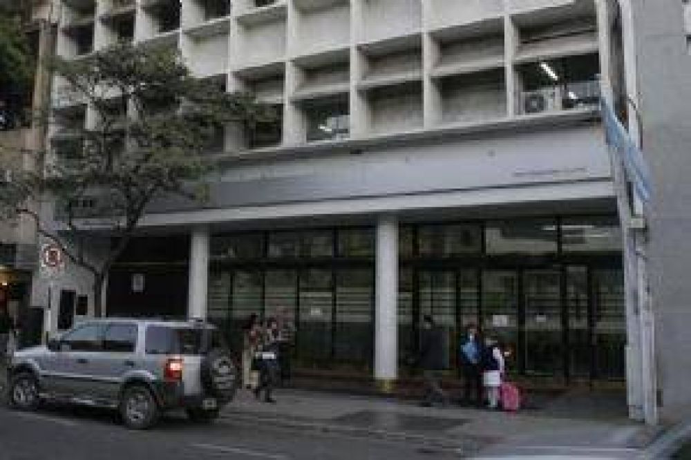 AFIP inicia acciones penales contra due�os de cocheras