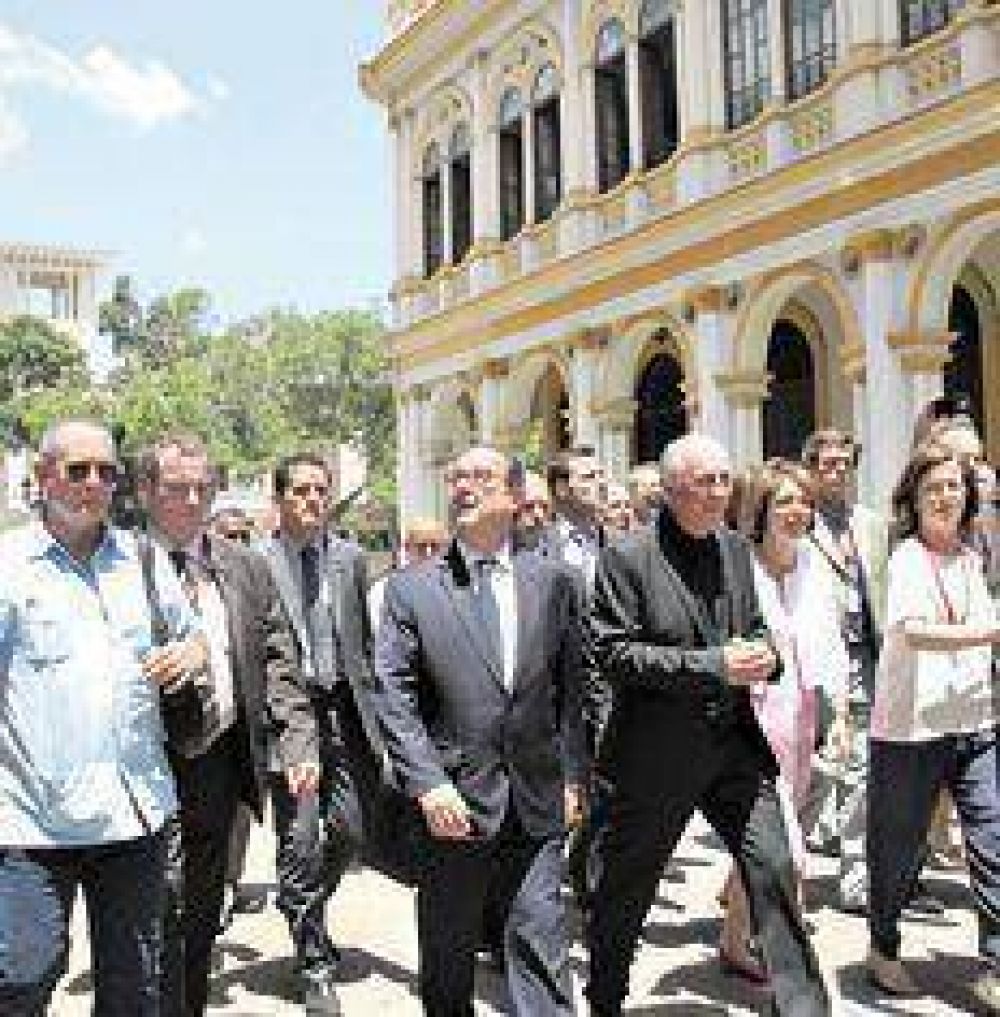 Hist�rica visita a Cuba