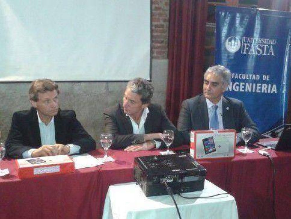 Santiago Montoya: �Deseo darle continuidad al trabajo de Daniel Scioli en la Provincia�