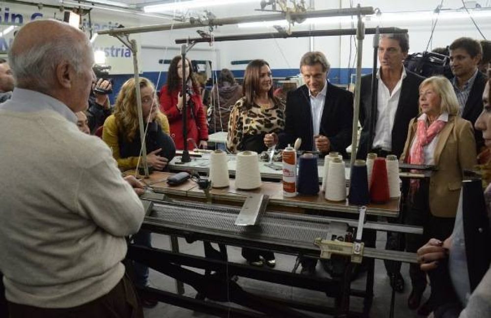 El Intendente reabri la Escuela de Capacitacin de la Cmara Textil