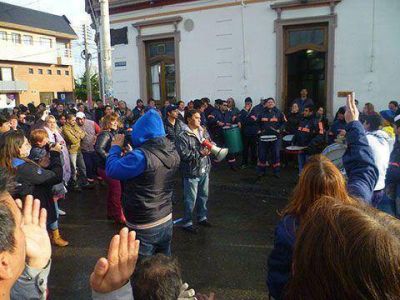 Paro municipal: sigue sin haber una salida