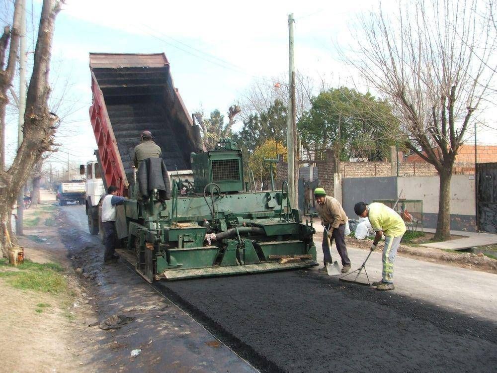 El circuito comprende 9 cuadras pavimentadas  SE ENCUENTRA PROXIMA LA FINALIZACION  DE LA OBRA DE ASFALTO QUE UNIRA LAS ESCUELAS 21 Y 31 EN MAQUINISTA SAVIO