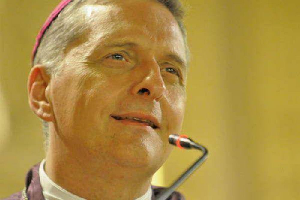 Mons. Torrado deja Santiago para ser pastor en su pueblo