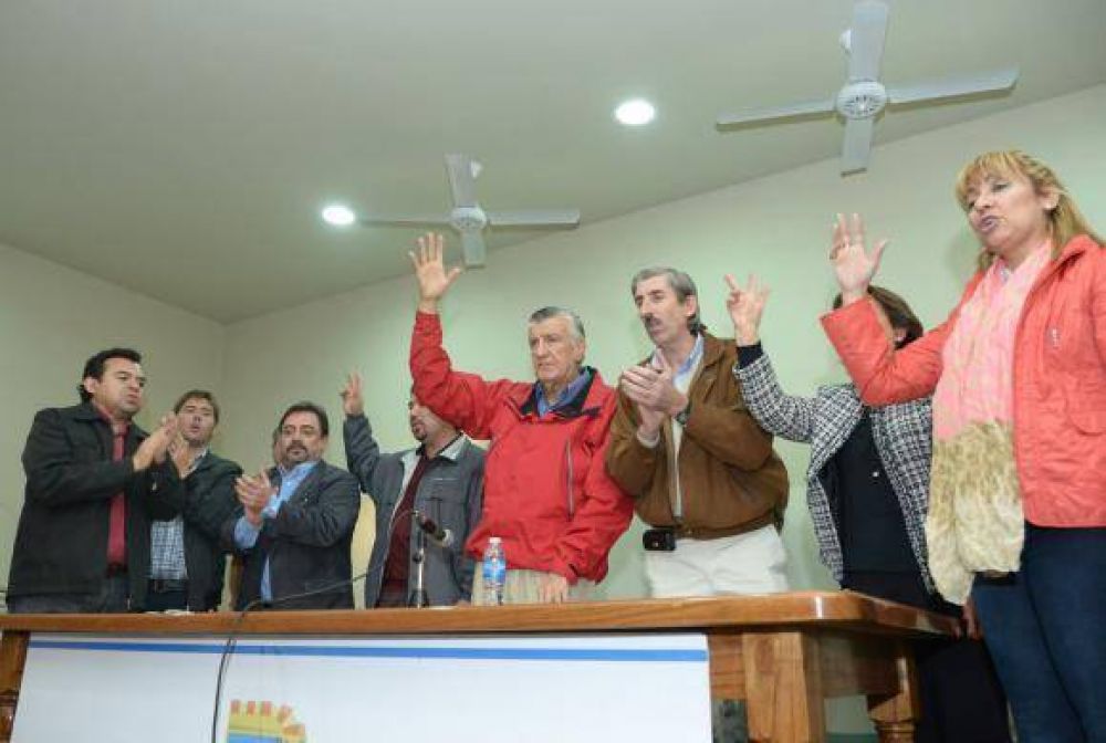 Por primera vez, Gioja dijo que tiene permitido seguir