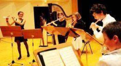 La talentosa �Petites Mains Symphoniques� brillar� en Iguaz� en Concierto