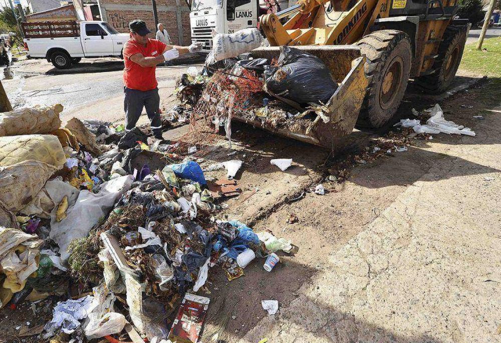JORNADA DE LIMPIEZA DE PREDIOS, CALLES Y AVENIDAS EN MONTE CHINGOLO