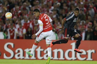 Estudiantes perdi� ante Independiente Santa Fe y qued� eliminado de la Copa Libertadores