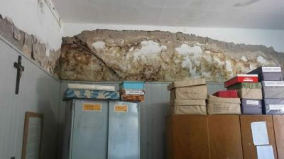 Denuncian peligro por el estado edilicio