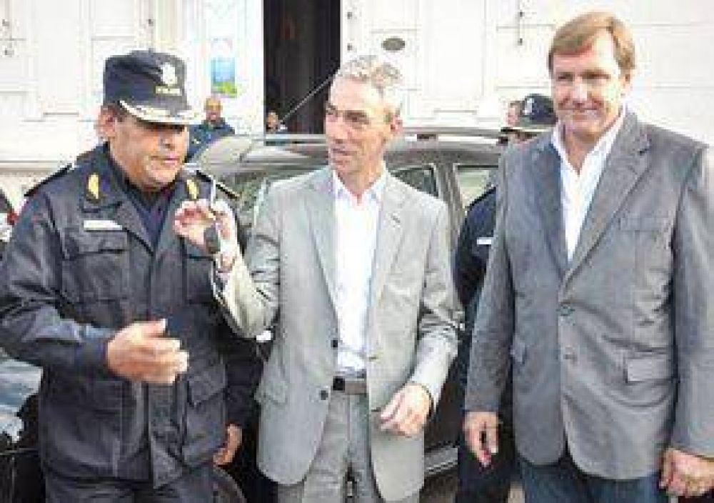 La Municipalidad de Jun�n adquiri� cinco patrulleros