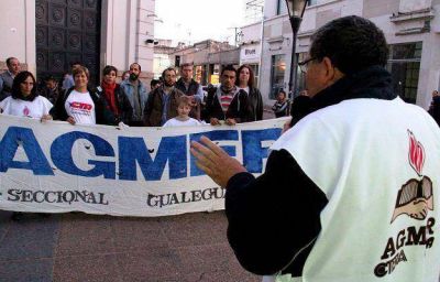 Los docentes reclamaron: �fuimos al cajero y no ten�amos ni un peso�
