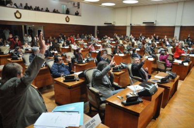Debate y rechazos en la sesi�n legislativa