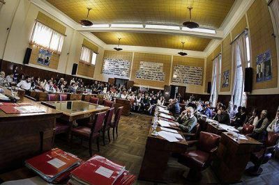 En sesi�n, el Concejo instar� a que se inicien gestiones para la restituci�n de Punta Mogotes