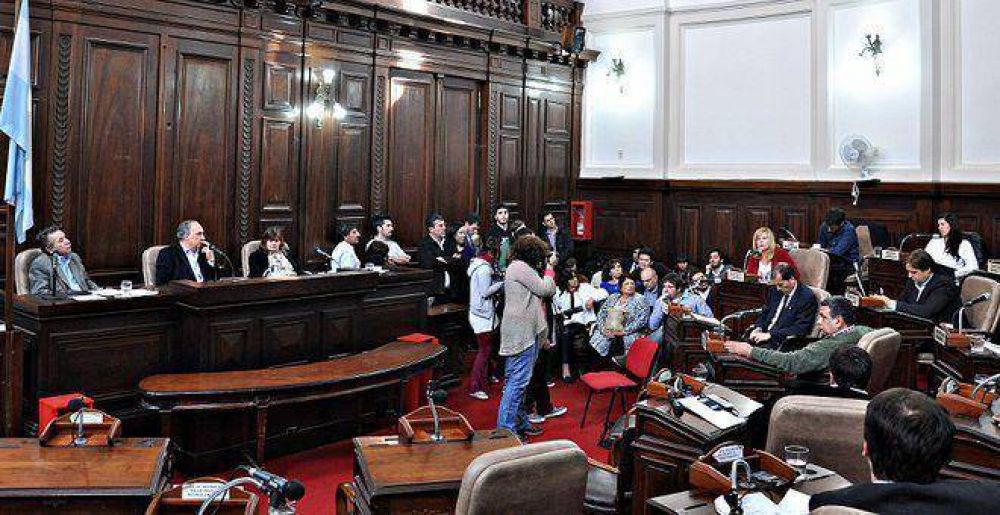 El kirchnerismo cerr� filas con Bruera para aprobar la Rendici�n de Cuentas del Ejecutivo Municipal
