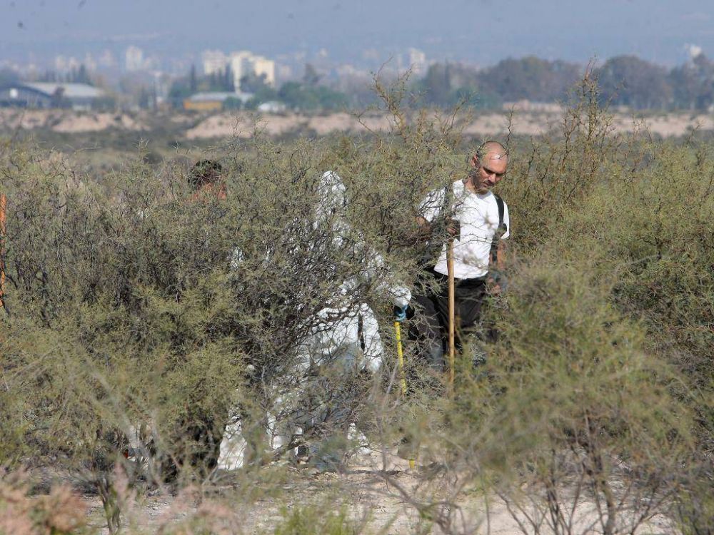 Analizan si el cuerpo hallado en Las Heras tiene un balazo