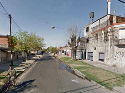 Asesinan de un balazo en la nuca a un joven de 22 a�os en barrio Tablada