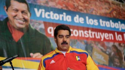El bol�var rompi� la barrera de los 300 por d�lar tras un nuevo ataque de Maduro
