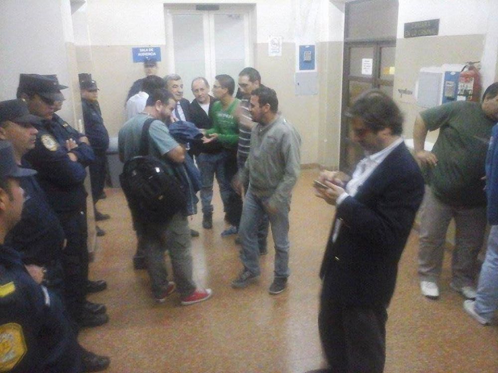 El Obispo Collazuol minimiz� la gravedad de la negociaci�n durante la revuelta policial de Concordia 