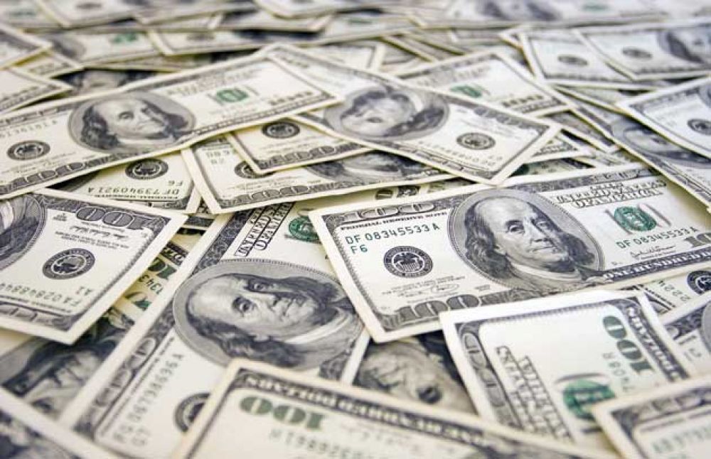 El d�lar cotiza estable en los bancos y en las cuevas