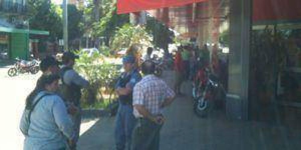 Cuatro mesiteros fueron detenidos