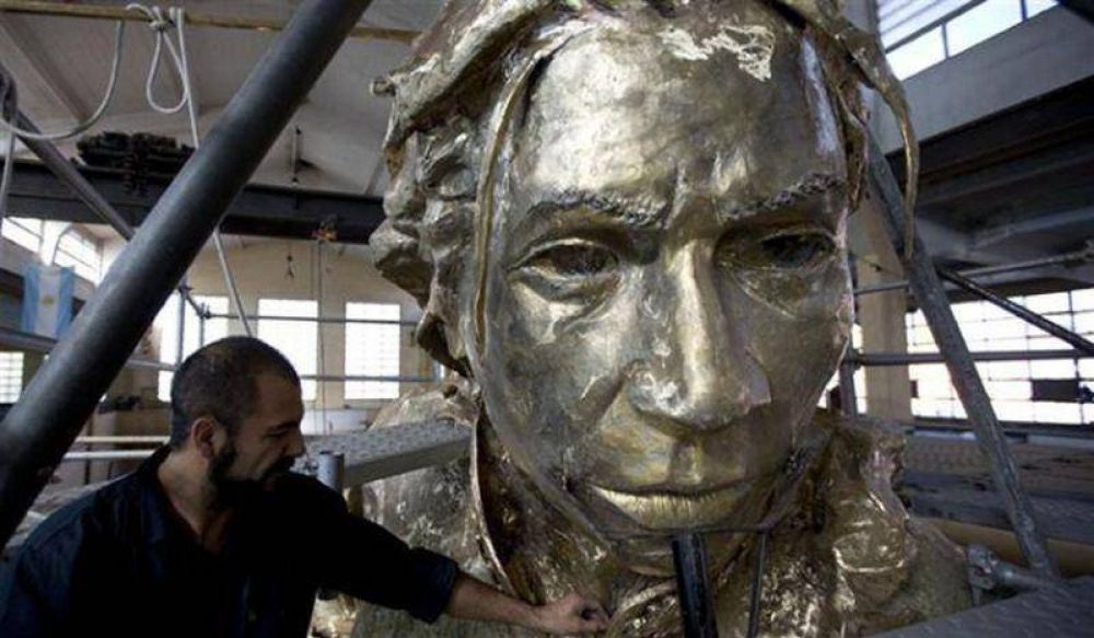 Est� listo el monumento a Juana Azurduy
