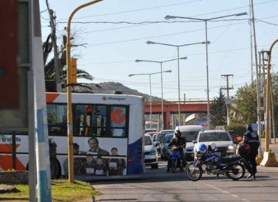 Desorden y desinformaci�n en el corte de tr�nsito de Avenida del Fundador