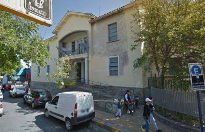  Un alumno del ciclo primario de la normal mixta, fue armado a la escuela