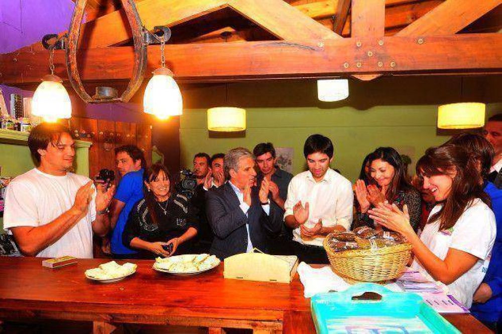 Poggi inaugurar� 32 empresas m�s en Pringles y Pueyrred�n